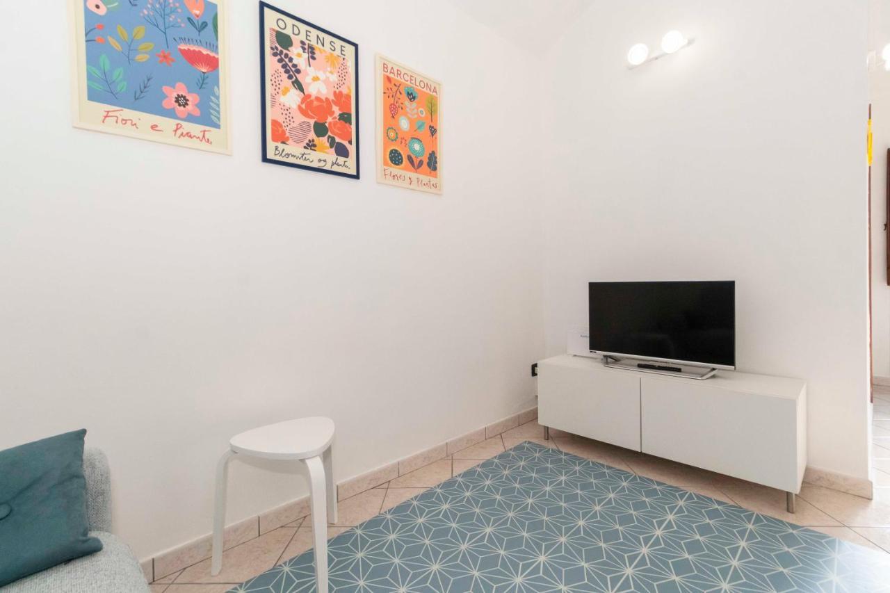 Апартаменты Colourful Flat San Donato Турин Экстерьер фото